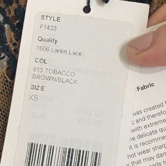 GANNI Larkin Peplum Black Lace Cocktail Dress NEW WITH TAGS SIZE XS - Picture 4 of 7